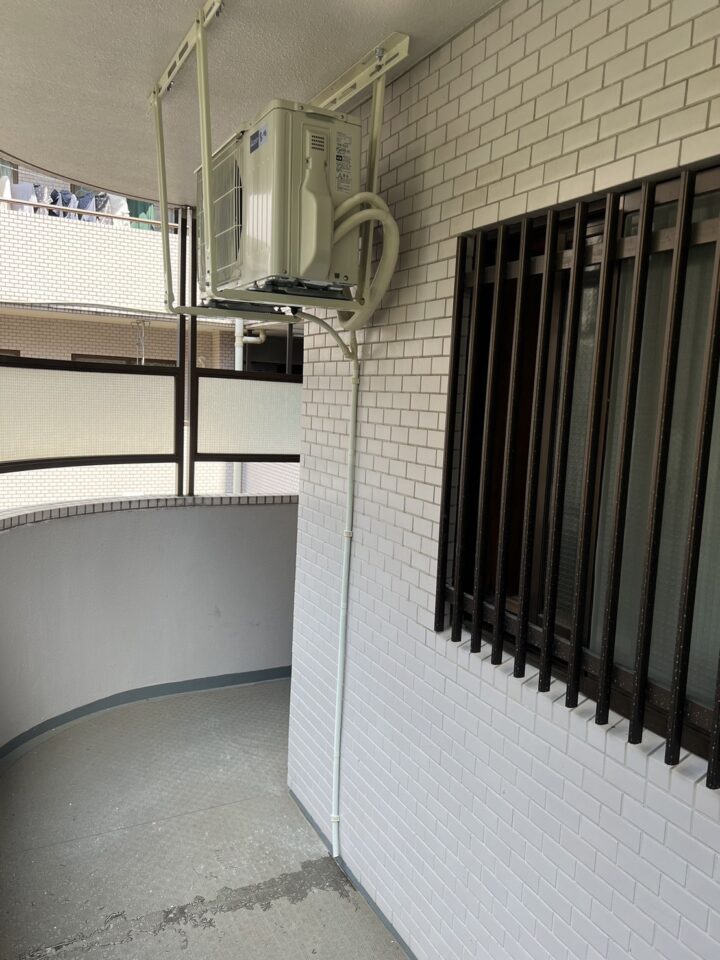 【施工事例】他店で断られた工事 天吊り金具を使用した和室のエアコン設置例 立川市