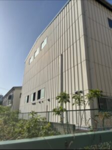 床置きエアコン工事例