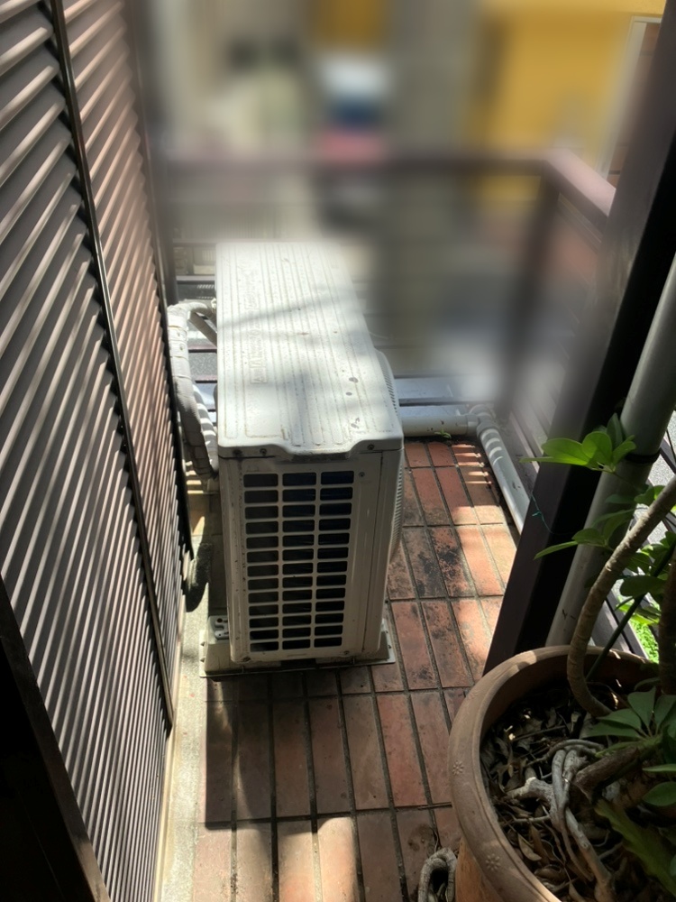 世田谷区施工前室外機