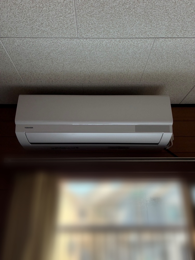 東京都昭島市で東芝6畳用を入れ替え｜RAS-2215T