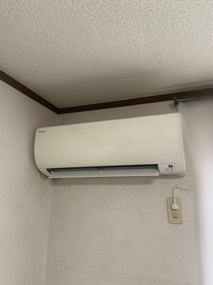 国分寺市の施工前室内機